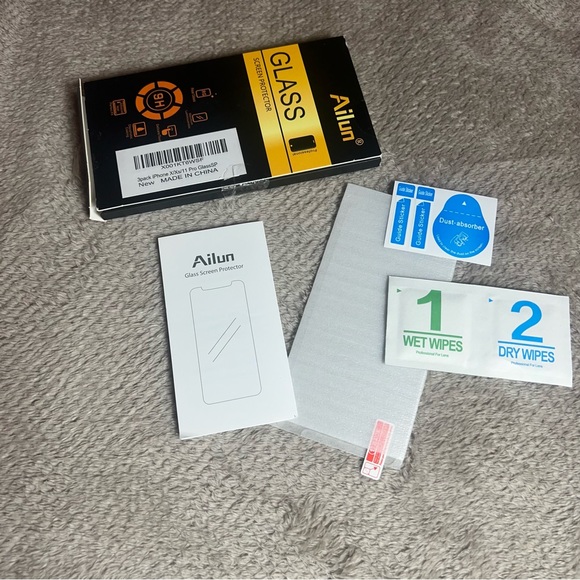 iPhone X / XS / 11 Pro Glass Screen Protector - Picture 2 of 2